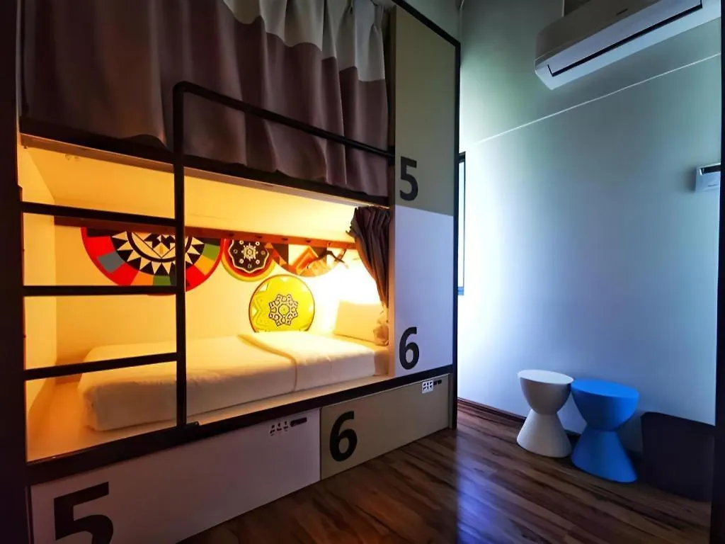 Hotel Toojou Kota Kinabalu 3*,